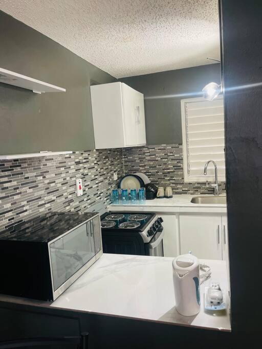 New Kingston Retreat Apartment Екстериор снимка